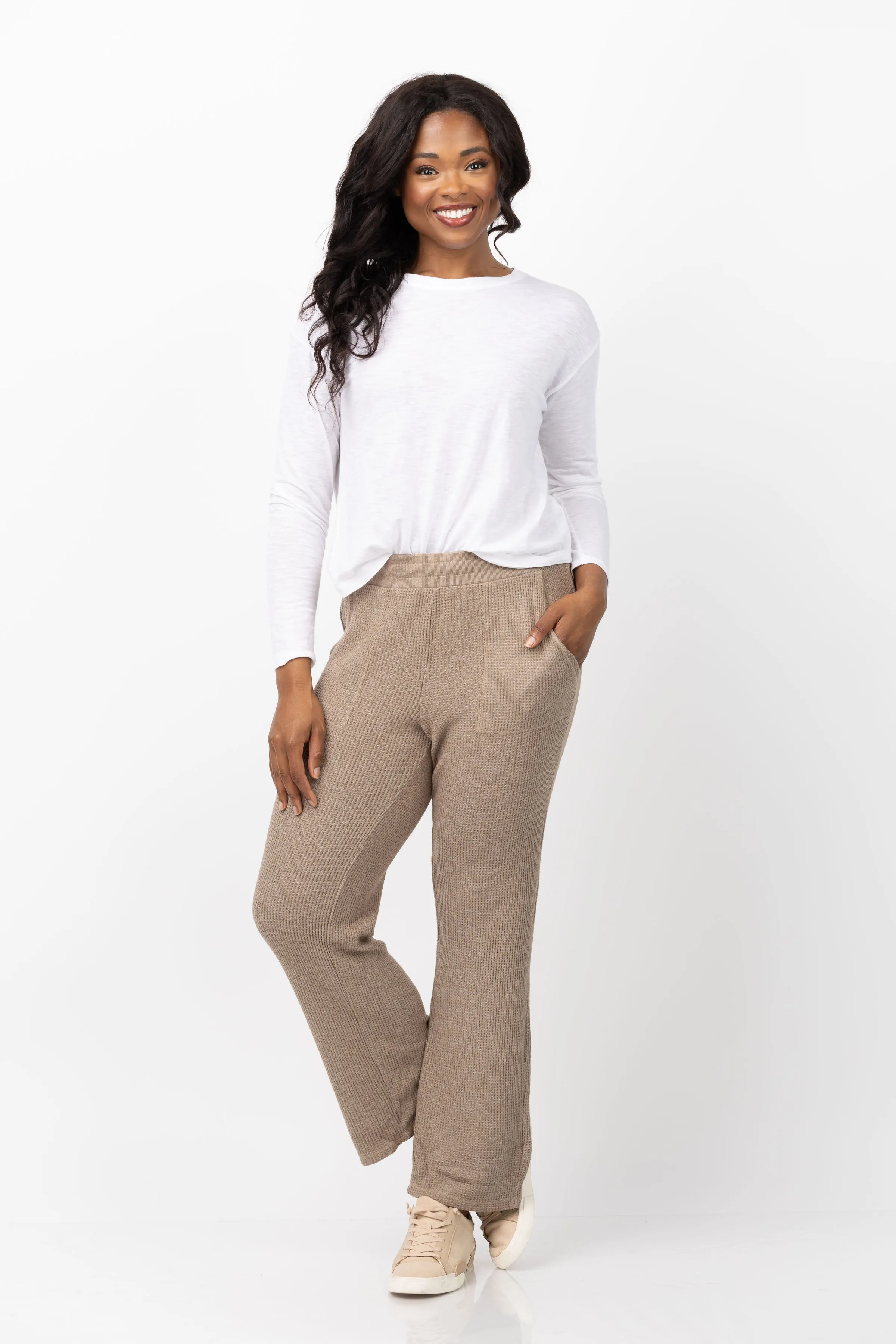 Dylan Weekend Pant in Light Olive