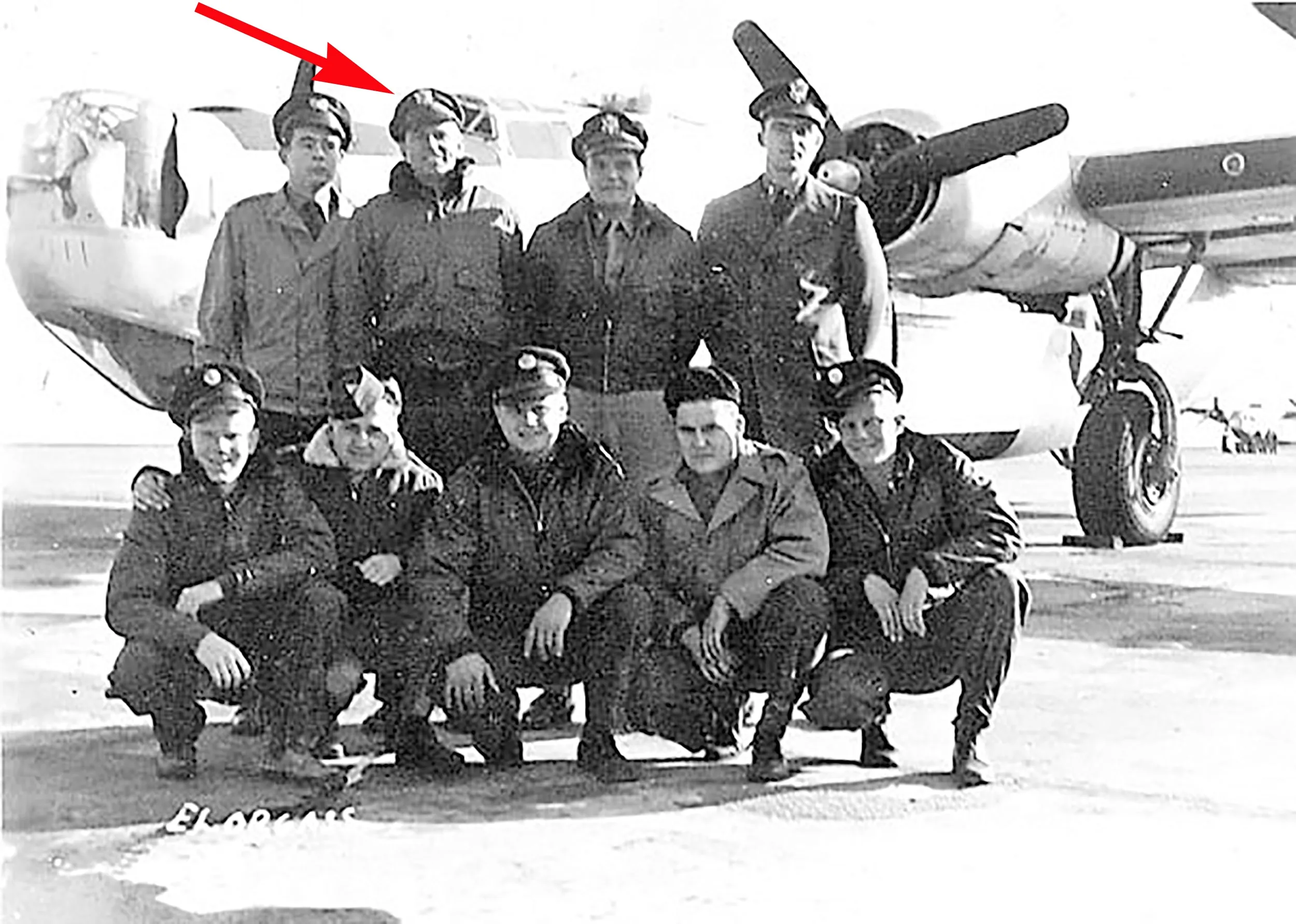 Original U.S. WWII Named Co-Pilot Painted A-2 Leather Flight Jacket - 828th Bomb Squadron - Co-Pilot Lt. William Roberts