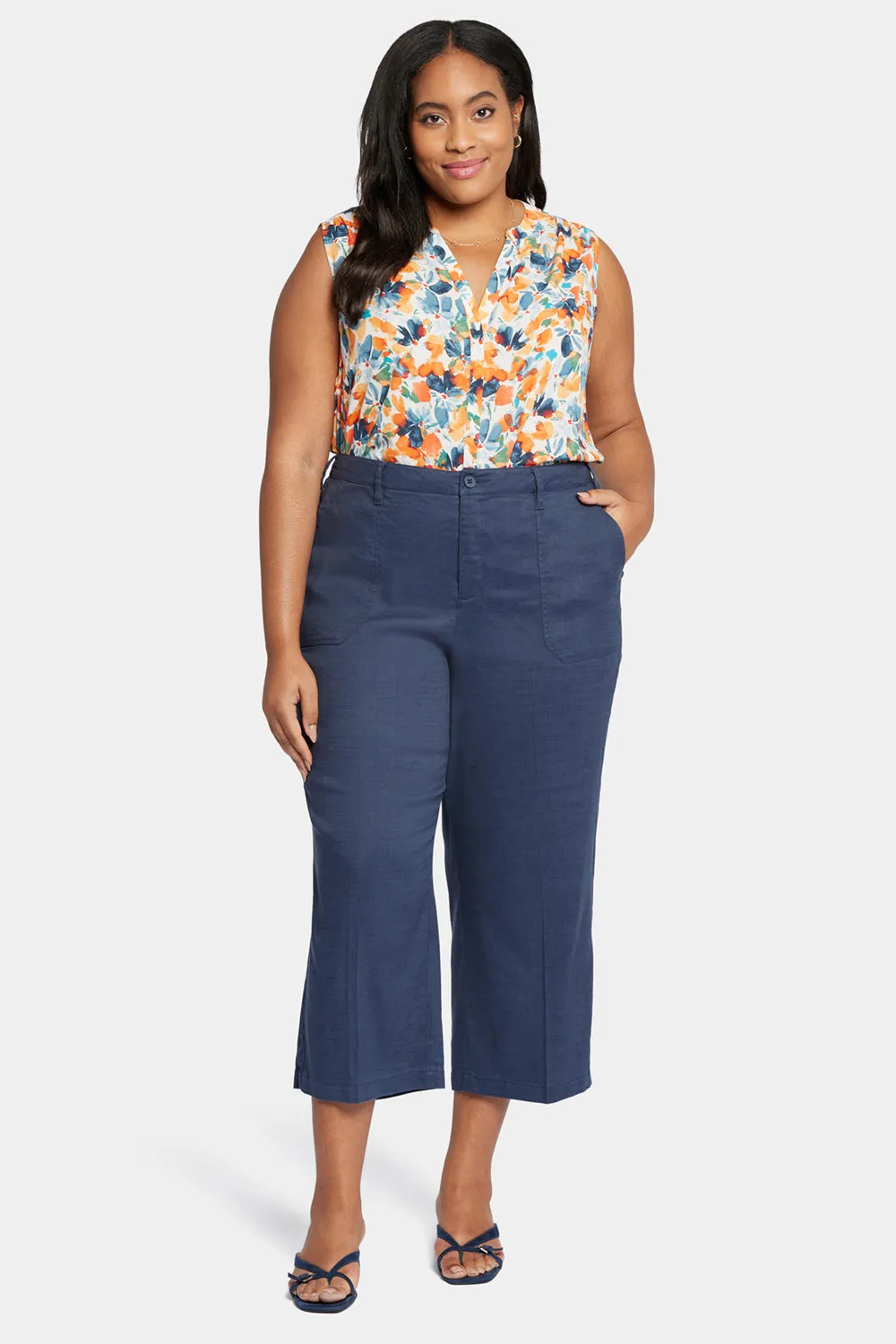 Wide Leg Cargo Capri Pants In Plus Size - Oxford Navy