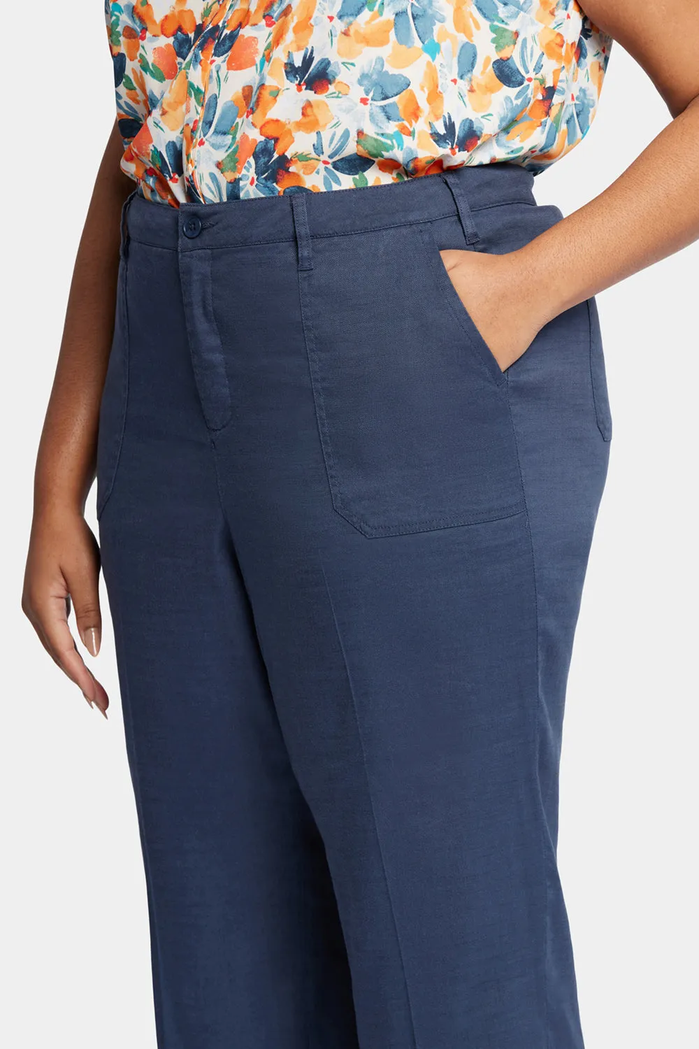 Wide Leg Cargo Capri Pants In Plus Size - Oxford Navy