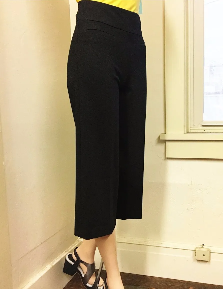 Women's Raffinalla | Gaucho Pant | Charcoal